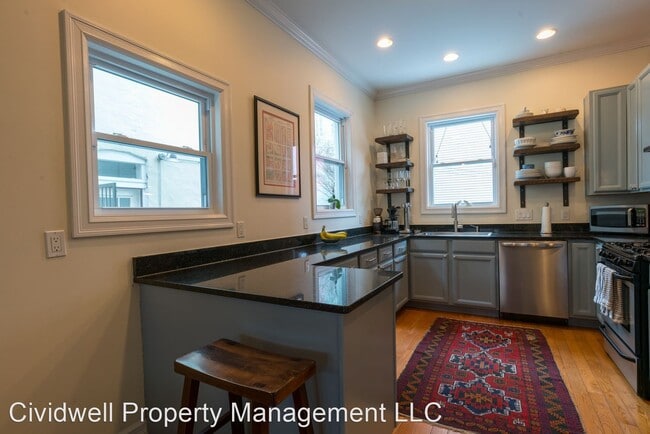 Building Photo - 2 br, 2.5 bath House - 333 K St NE