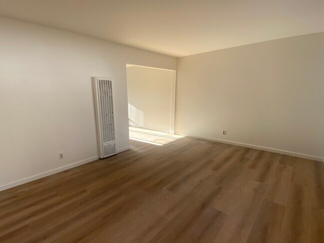 Foto del edificio - 210 Murlagan Ave