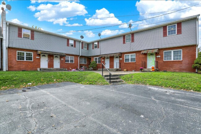 Building Photo - 278 Walnut St