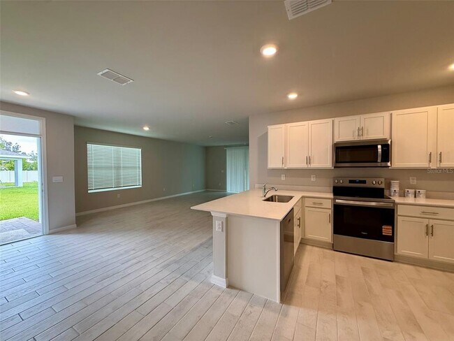 Foto del edificio - 9404 Sunbeam Cir