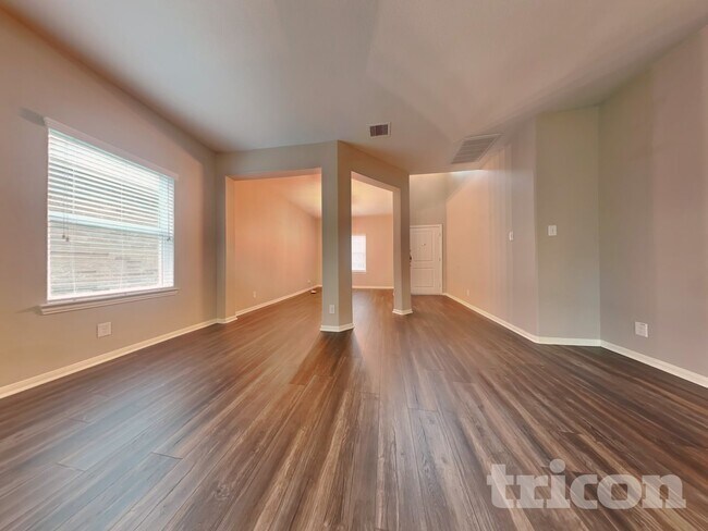 Foto del edificio - 7707 Foxwaithe Ln