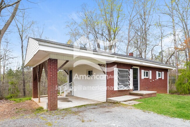 Foto del edificio - 8460 Reynolda Rd