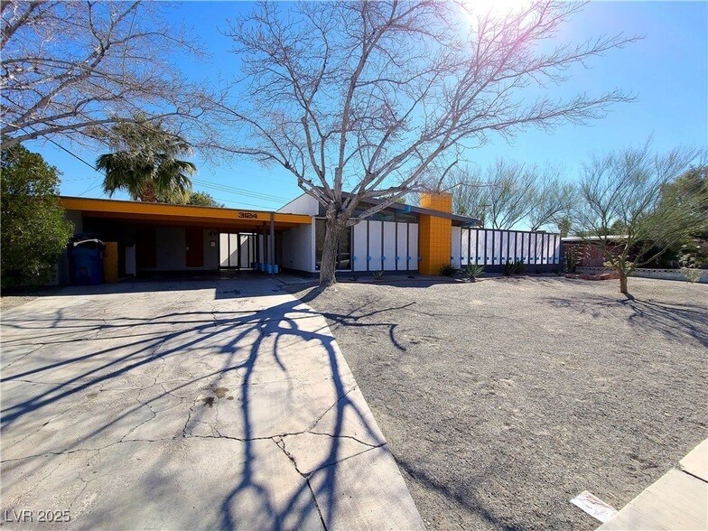Foto principal - 3124 Burnham Ave