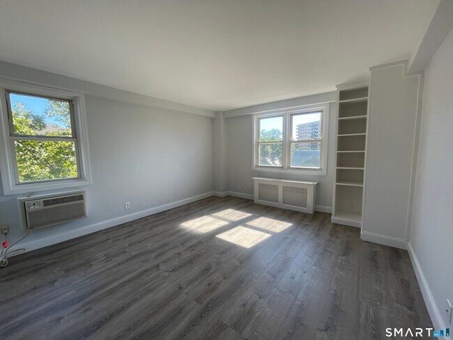 Foto del edificio - 444 Bedford St