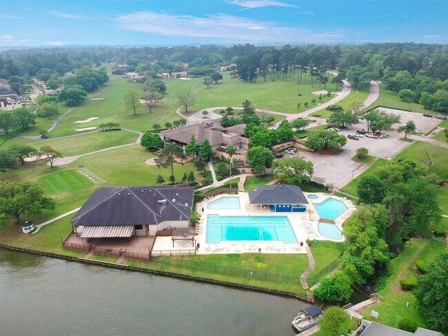 Building Photo - 103 Moonspinner