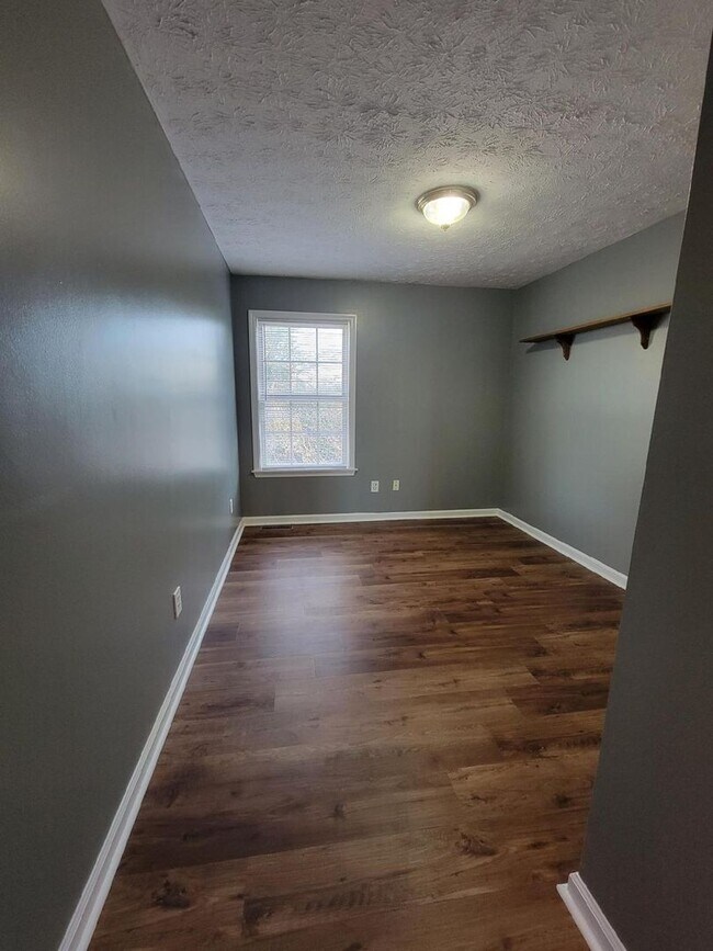 Foto del edificio - Elevate Your Lifestyle with this Beautiful 3 Bedroom, 2 bath Home