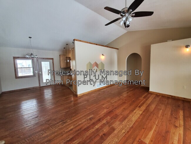 Building Photo - 5482 Lonesome Dove Ln