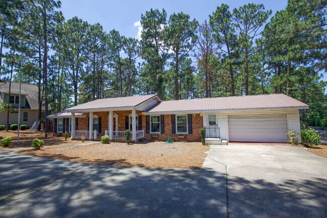 Foto del edificio - Retro Ranch only minutes from downtown Sou...