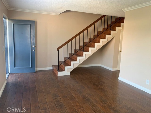 Building Photo - 711 Windwood Dr