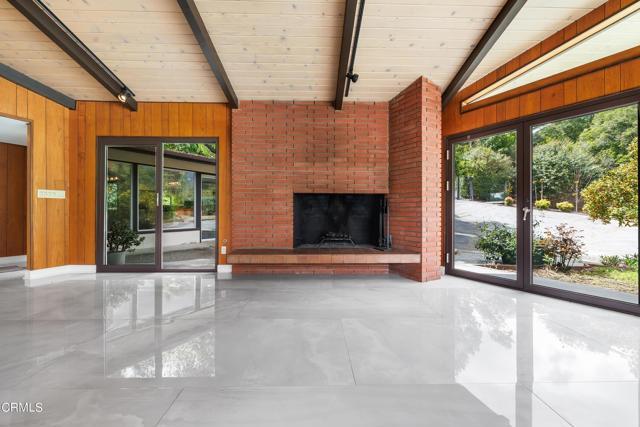Foto del edificio - 1201 Linda Ridge Ln