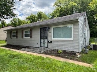 Building Photo - 4714 Seville Dr