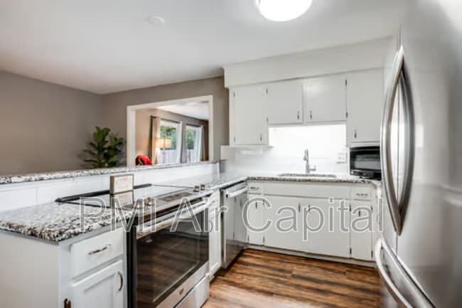 Building Photo - 1917 N Edgemoor St