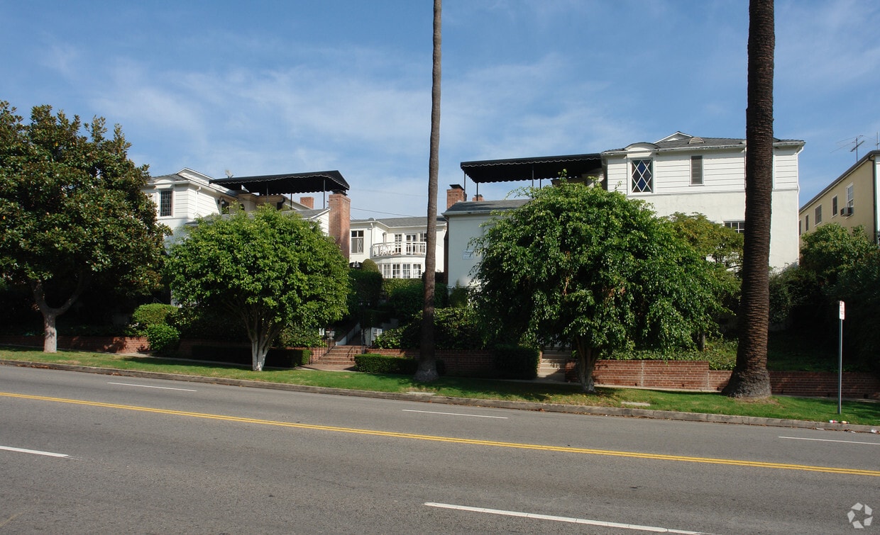 Building Photo - 1280 S Beverly Glen Blvd
