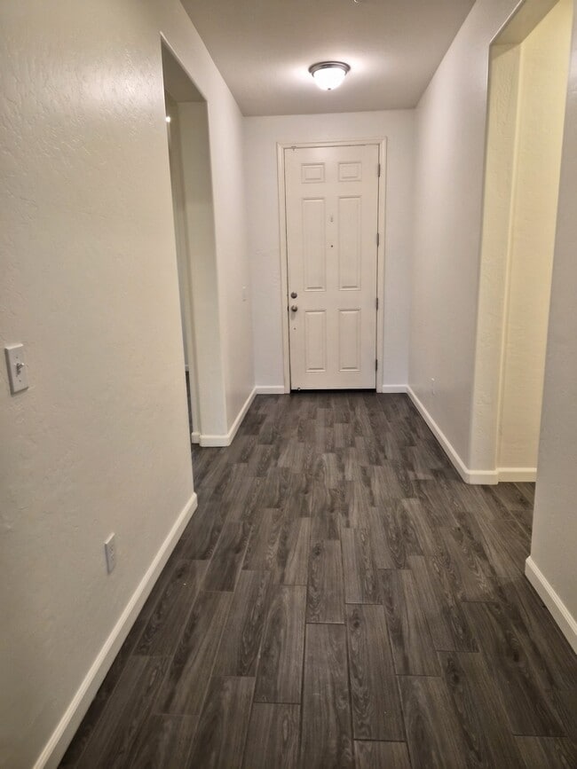 Building Photo - 2328 Chianti Wy