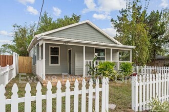 Building Photo - 2807 S Brown Ave