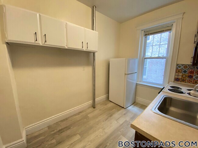 Foto del edificio - 27 Park Dr