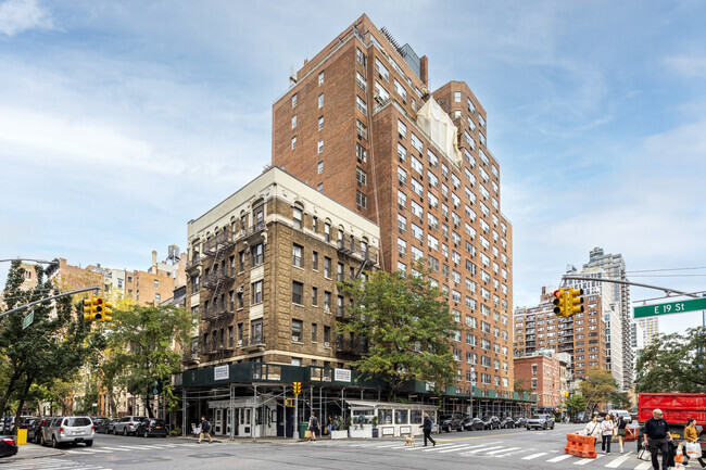 Building Photo - 32 Gramercy Park S