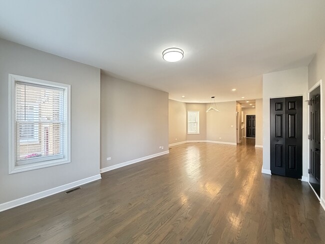 Building Photo - 3131 N Marmora Ave