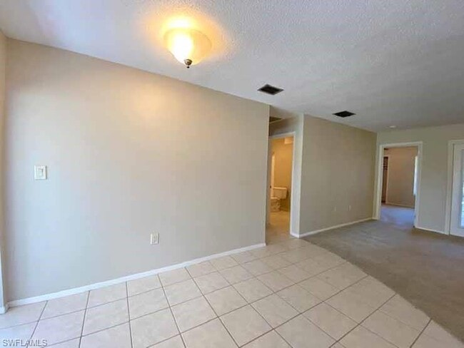 Building Photo - 1500 Popham Dr