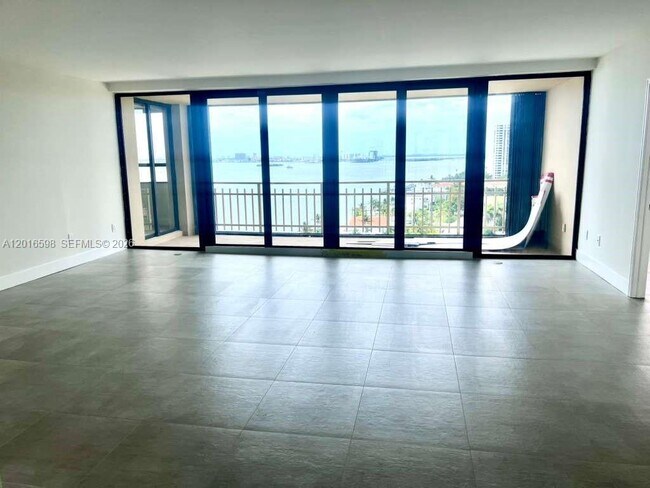 Foto del edificio - 11113 Biscayne Blvd