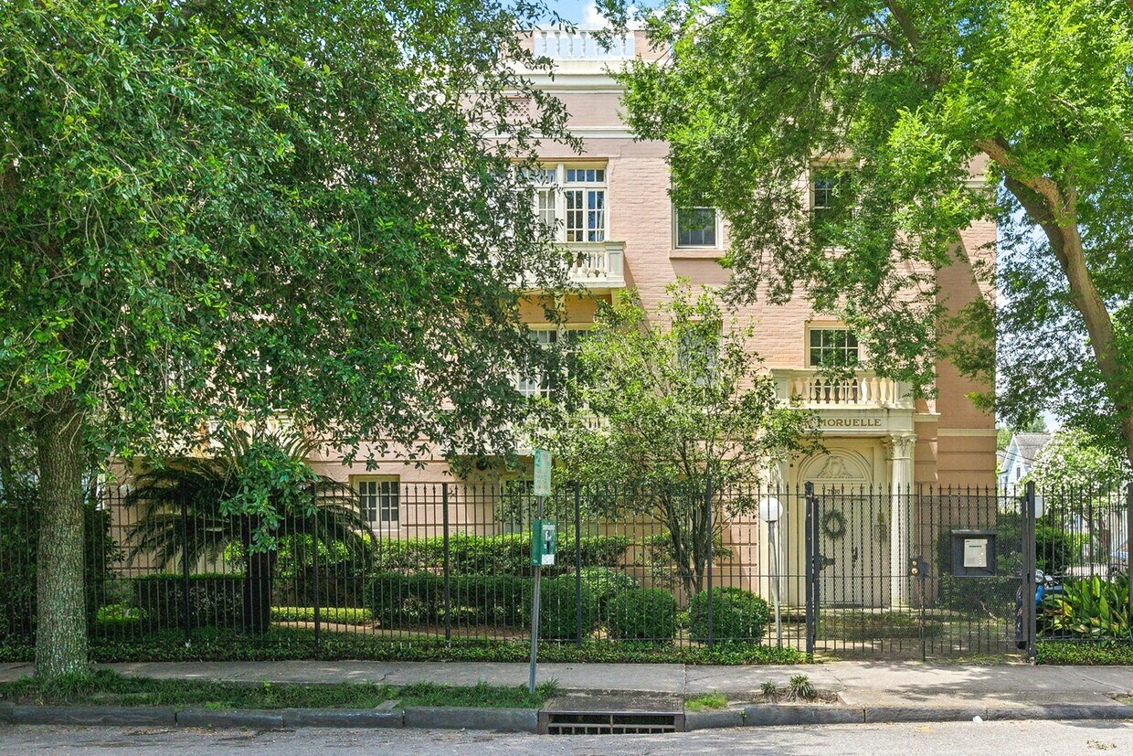 Foto principal - 7530 St Charles Ave