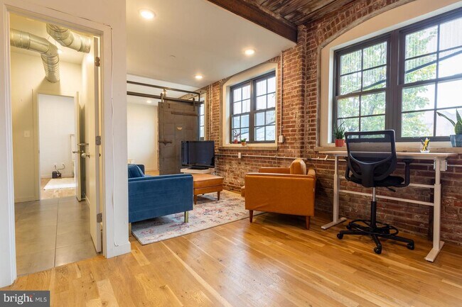 Foto del edificio - 1737 N Howard St