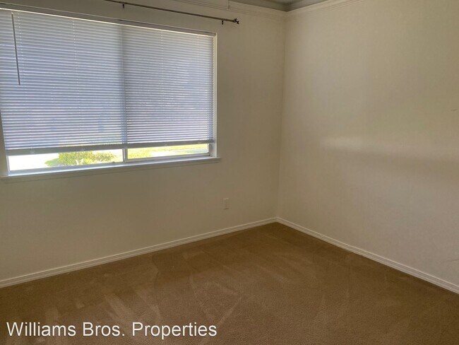 Building Photo - 4 br, 2 bath House - 966 David Rd