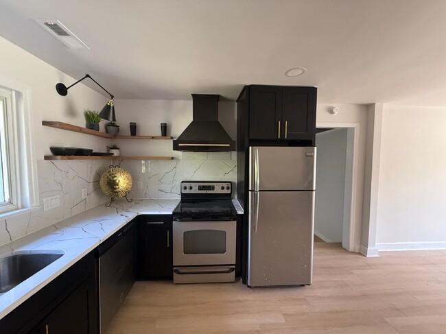 Building Photo - 2915 Reynolds Park Rd