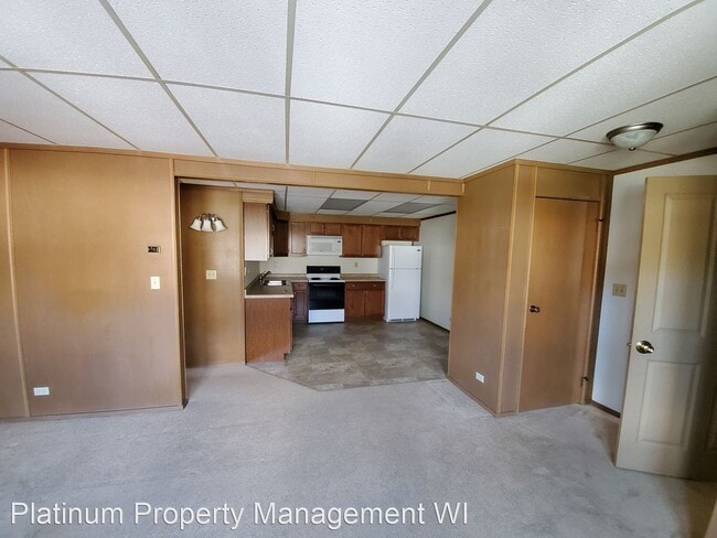 Building Photo - 1810 Neupert Ave
