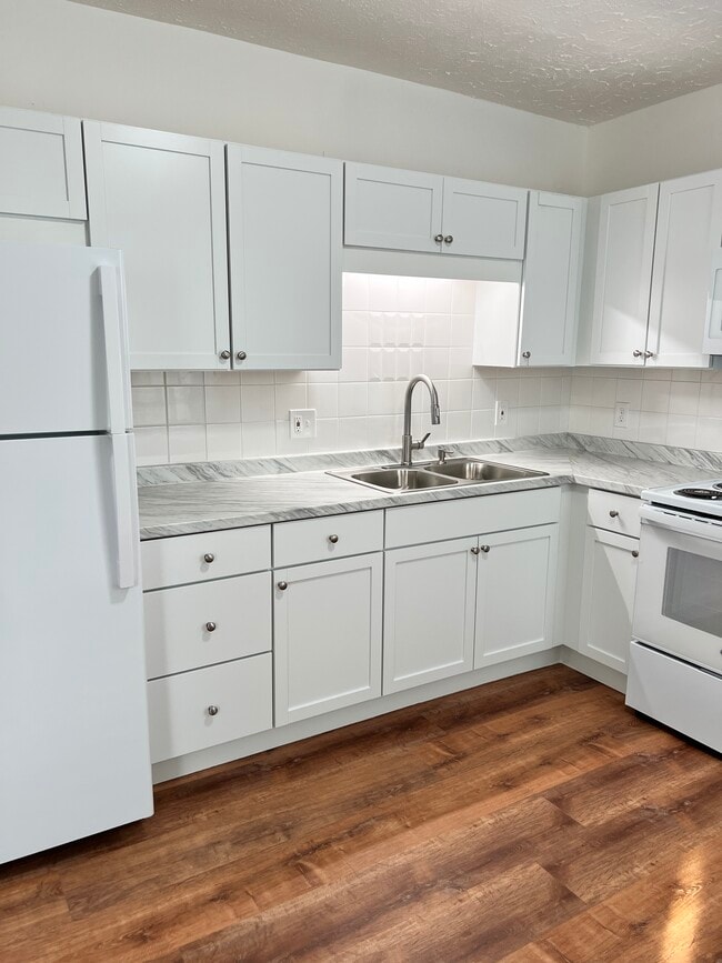 Building Photo - 94 Graham St