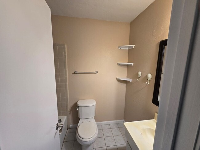 Building Photo - 34 Pembrook Cir