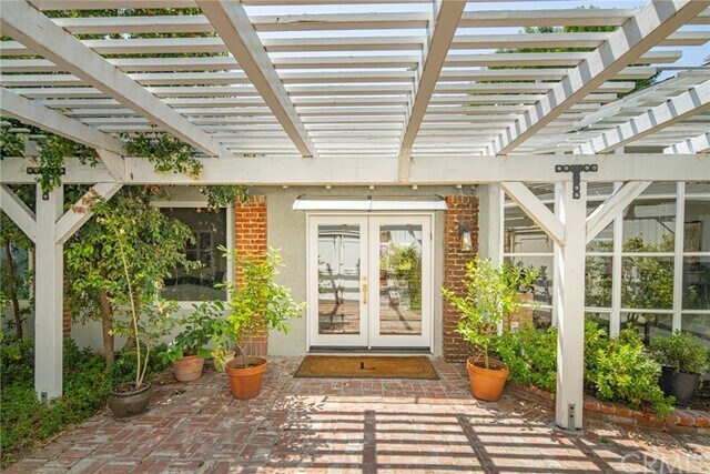 Foto del edificio - 3205 Berry Dr