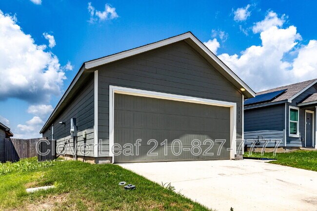 Building Photo - 3833 Millbrook Wy