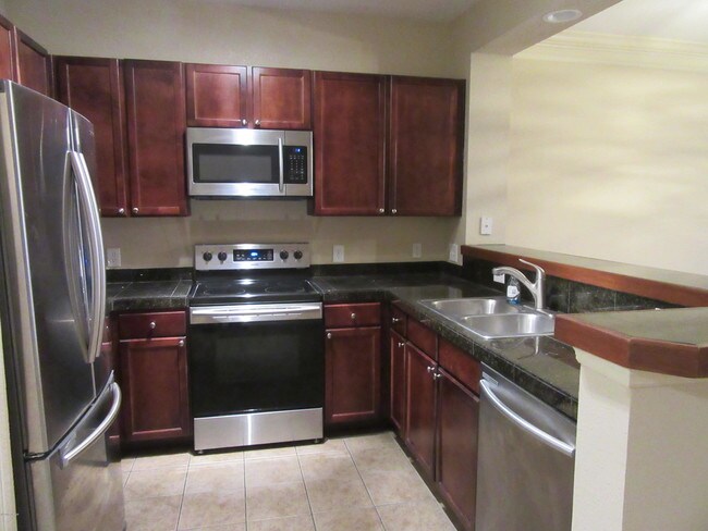 Foto del edificio - 903 Baldwin Rowe Cir