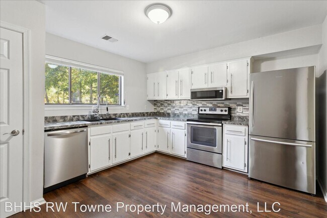 Foto del edificio - 3 br, 2.5 bath House - 1001 N Green Drive