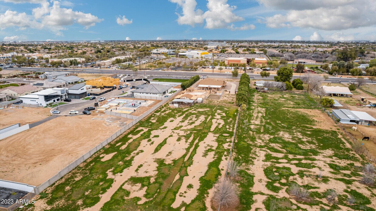 Foto principal - 809 W Germann Rd