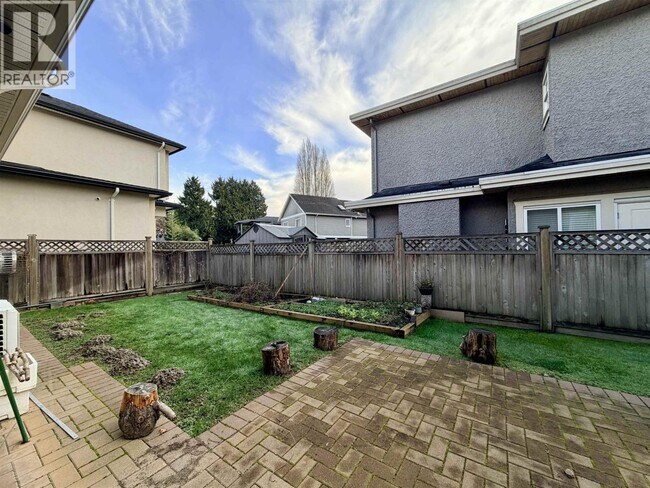 Photo du bâtiment - 8368 Ruskin Rd