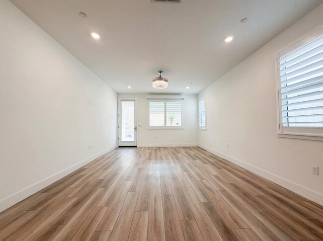 Foto del edificio - 914 Lucent St