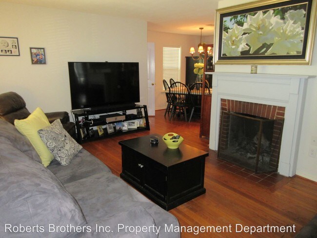 Building Photo - 4 br, 2 bath House - 65 Hathaway Rd N