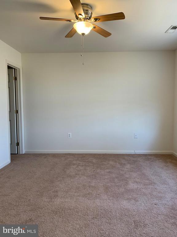 Foto del edificio - 217 Merrill Ct