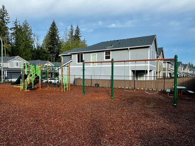 Foto del edificio - Large 4bed/3bath Home