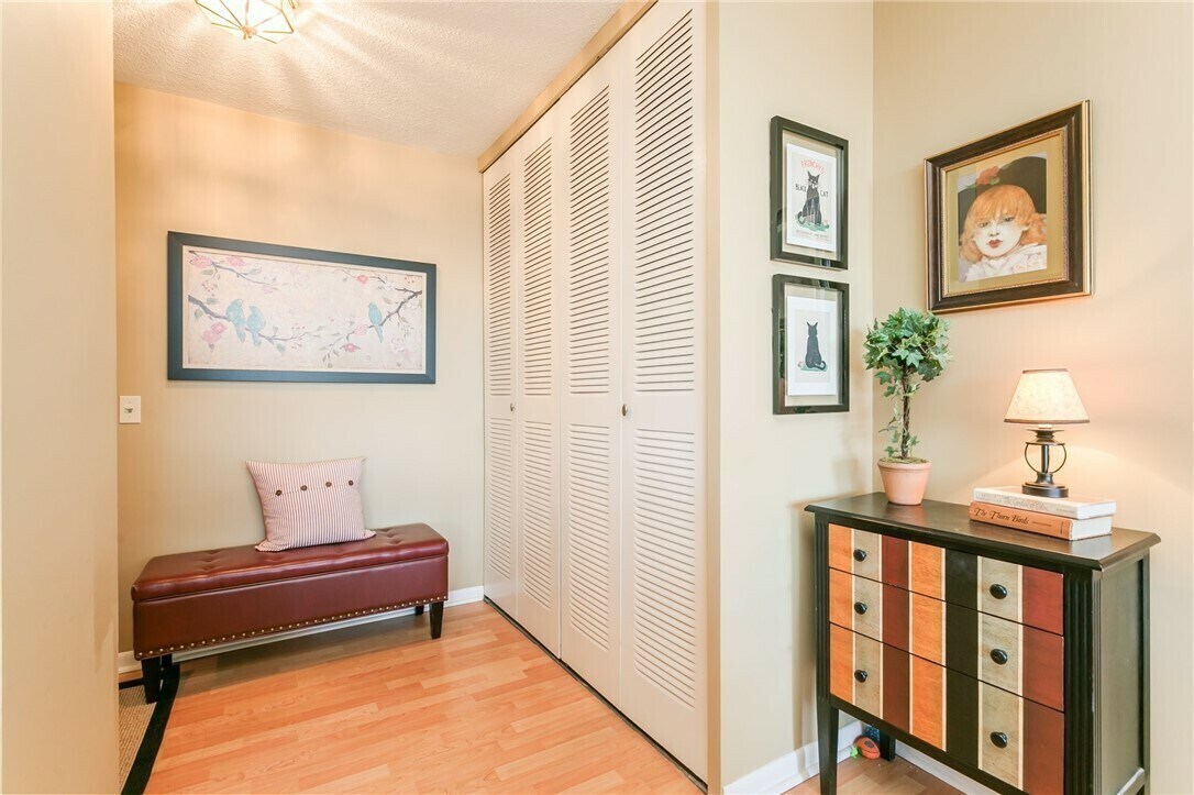 Foto principal - 1400 East Ave