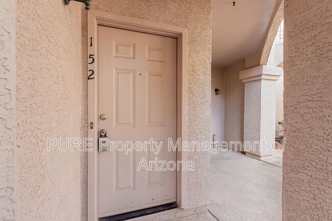 Building Photo - 9151 W Greenway Rd