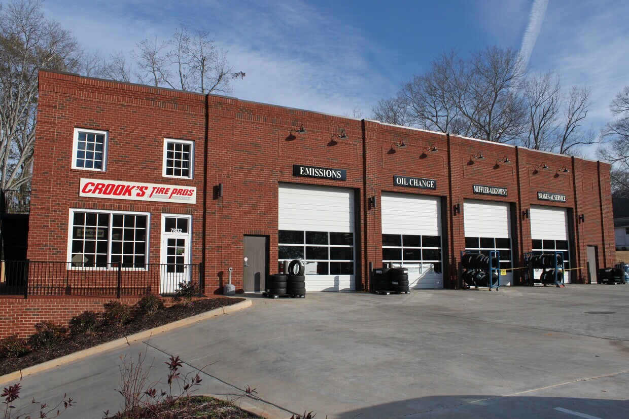 Primary Photo - 7832 Wells St