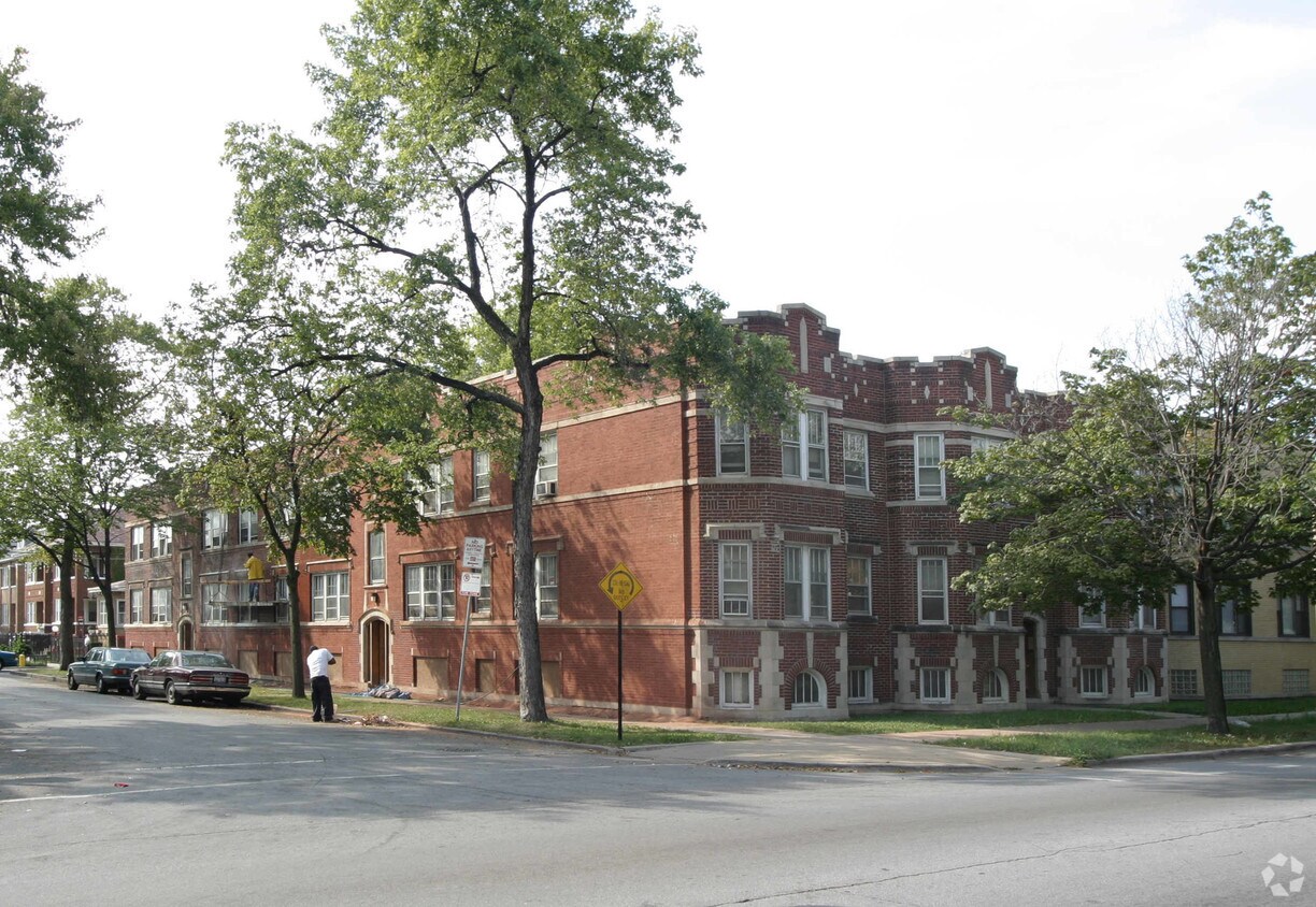 Primary Photo - 2535-2537 W Marquette Rd