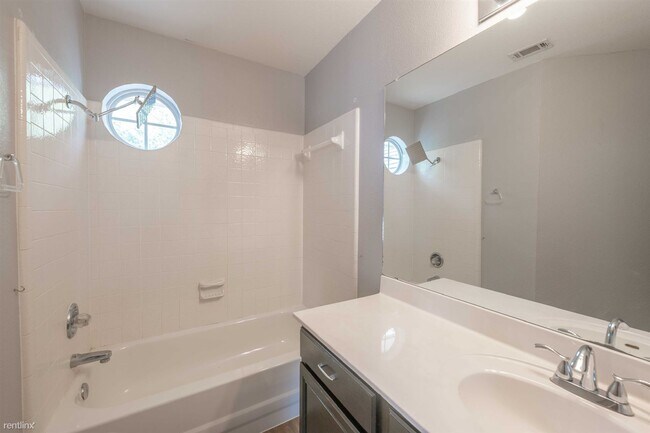 Building Photo - 3 br, 2.5 bath House - 1011 Gazania Drive