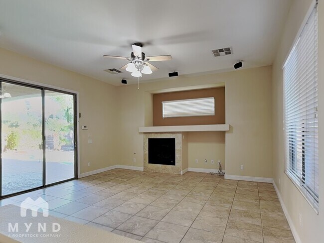 Foto del edificio - 3721 Tiger Ridge Ln