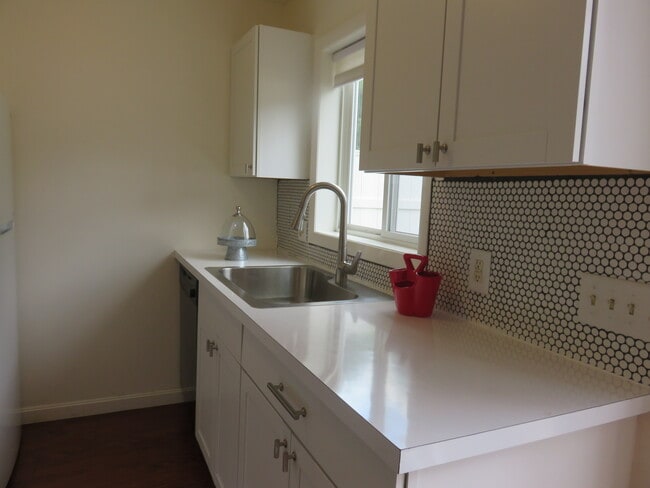 Photo - B1 Grandview Dr (South Burlington, VT) Apartment