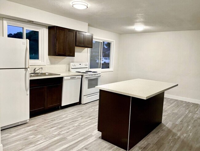 Foto del edificio - 721 NE 20th Pl