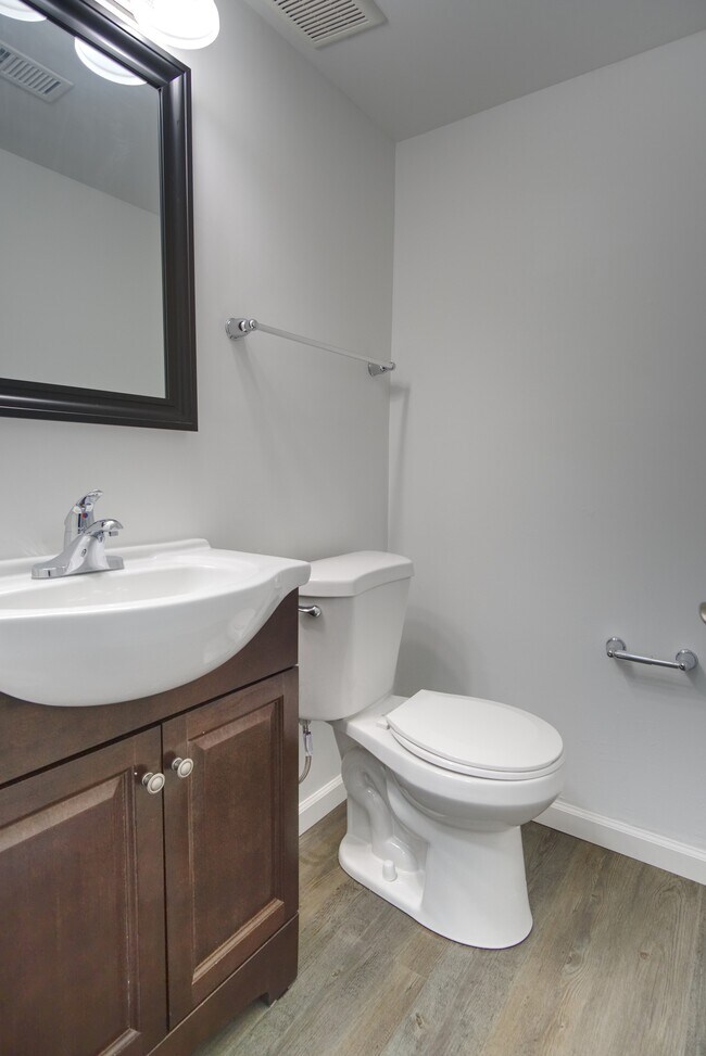 Coldwater Flats Apartments Evansville, IN